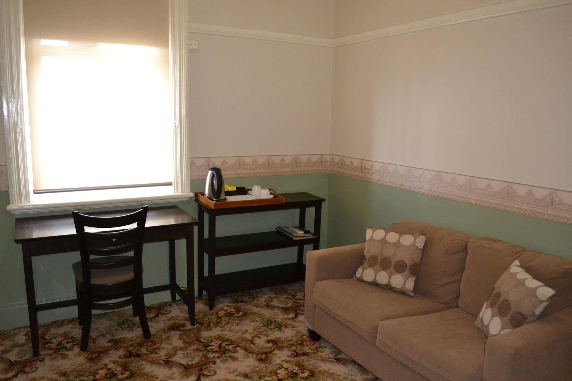 Hydro Hotel Leeton Екстер'єр фото